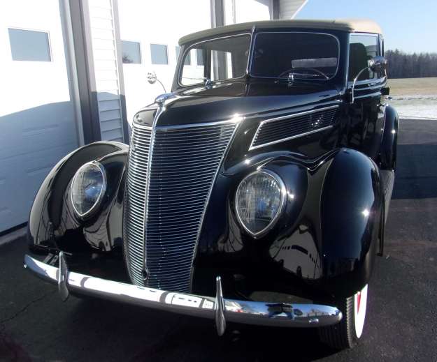 1937 Ford Convertible Sedan