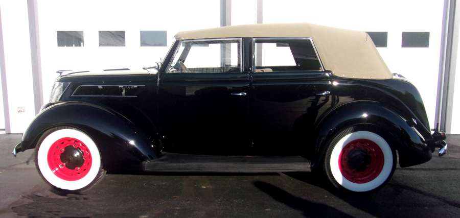 1937 Ford Convertible Sedan