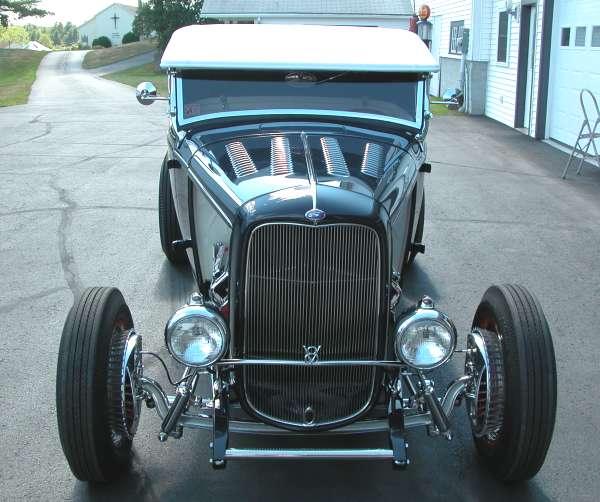 '32 FORD PICKUP